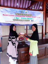 Penyaluran BLT DD  Bulan Agustus Tahun 2025 di Kalurahan Karangduwet